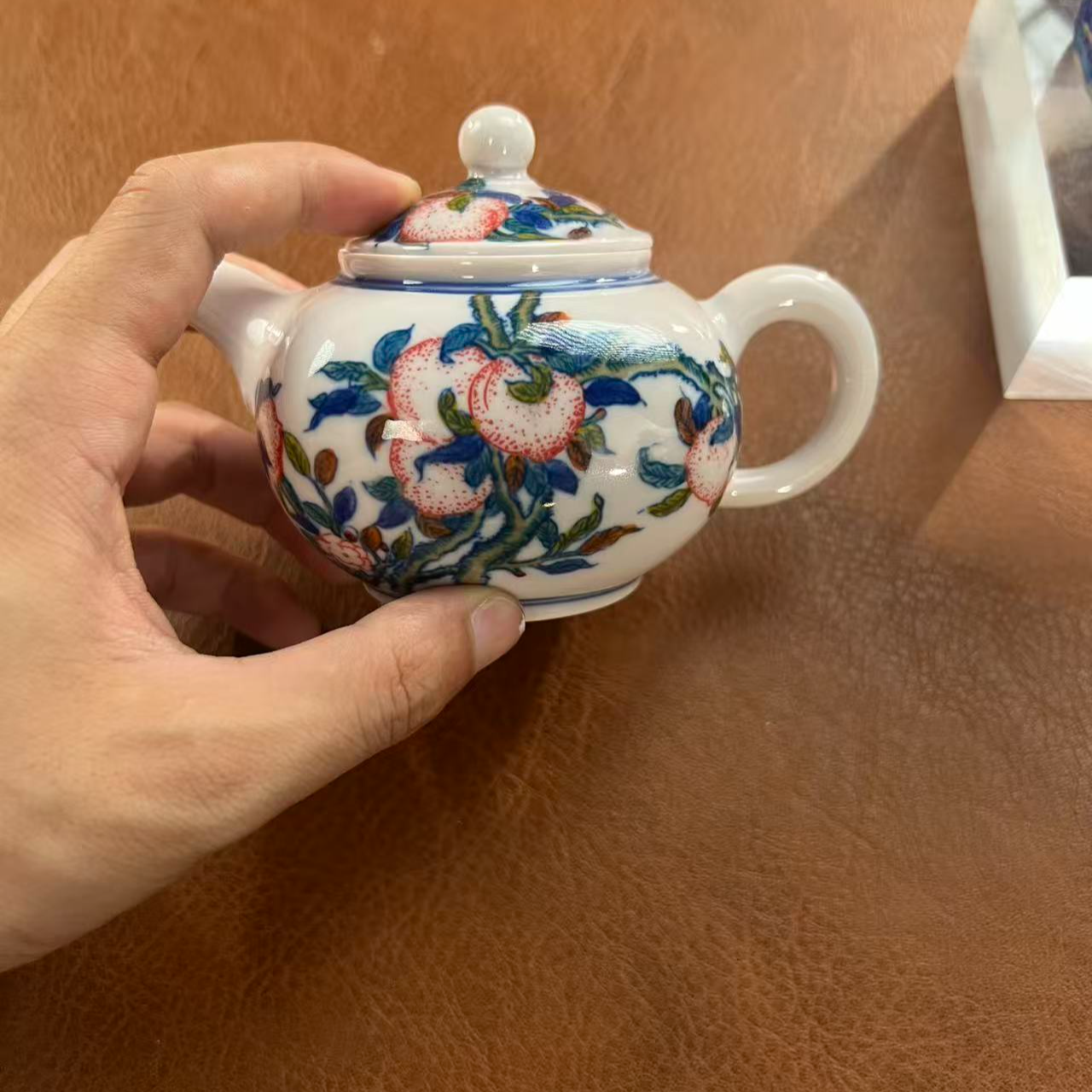 正春堂粉桃四方圆肚壶