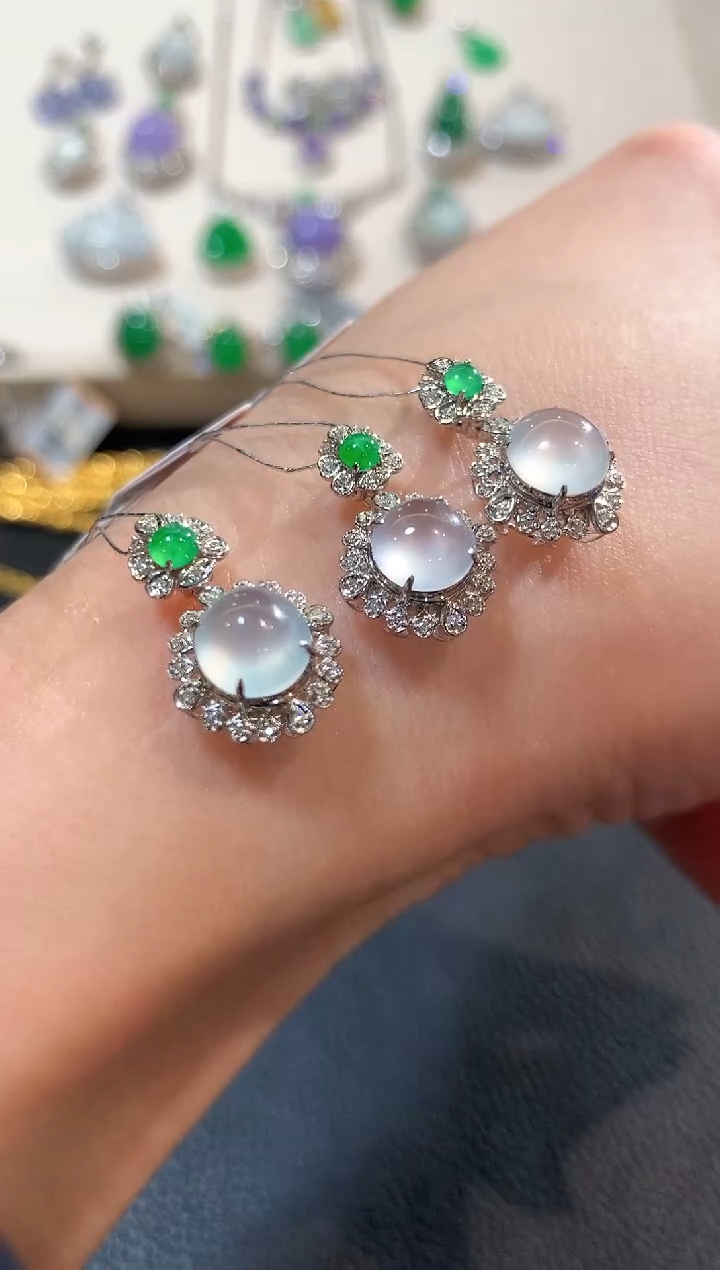 翡翠18K金镶嵌吊坠(不含链)b17多样性一件发货