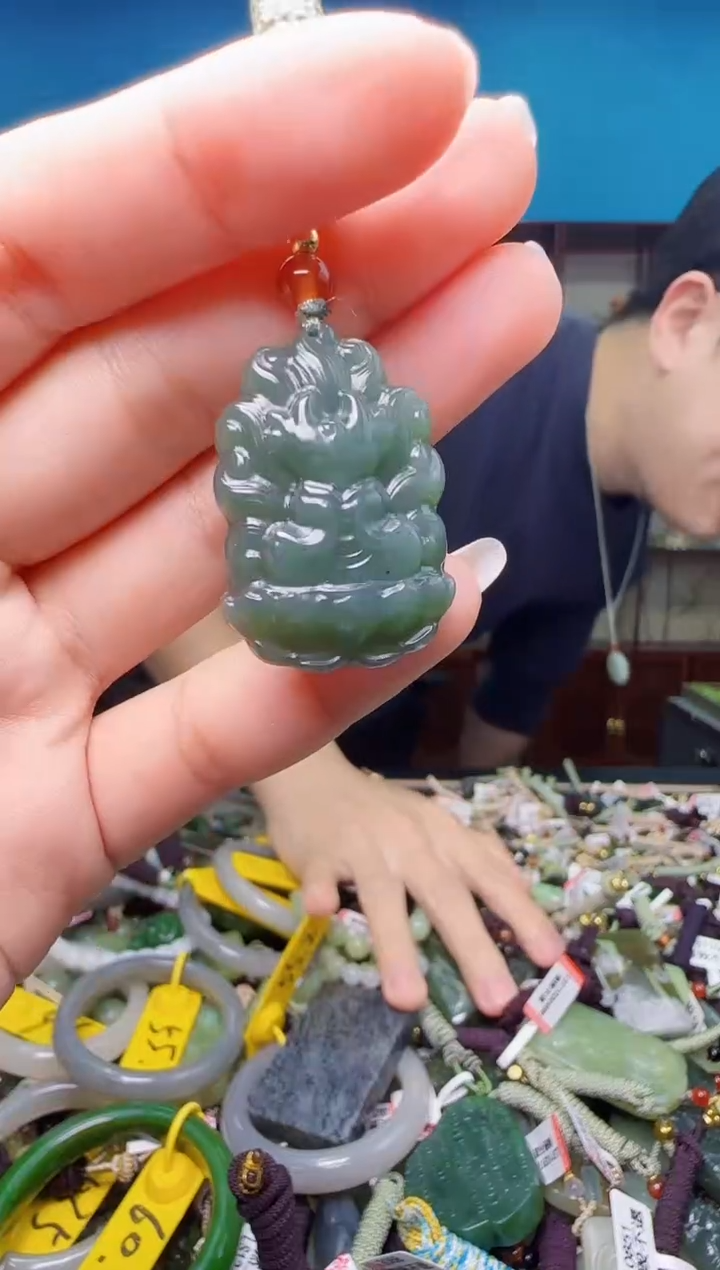 颈饰未镶嵌和田玉1