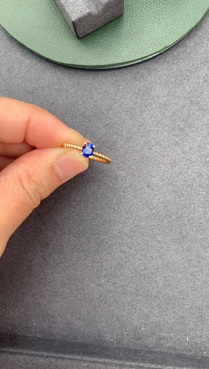 【闪购商品】蓝宝石戒指18K金镶嵌48分皇家蓝戒指