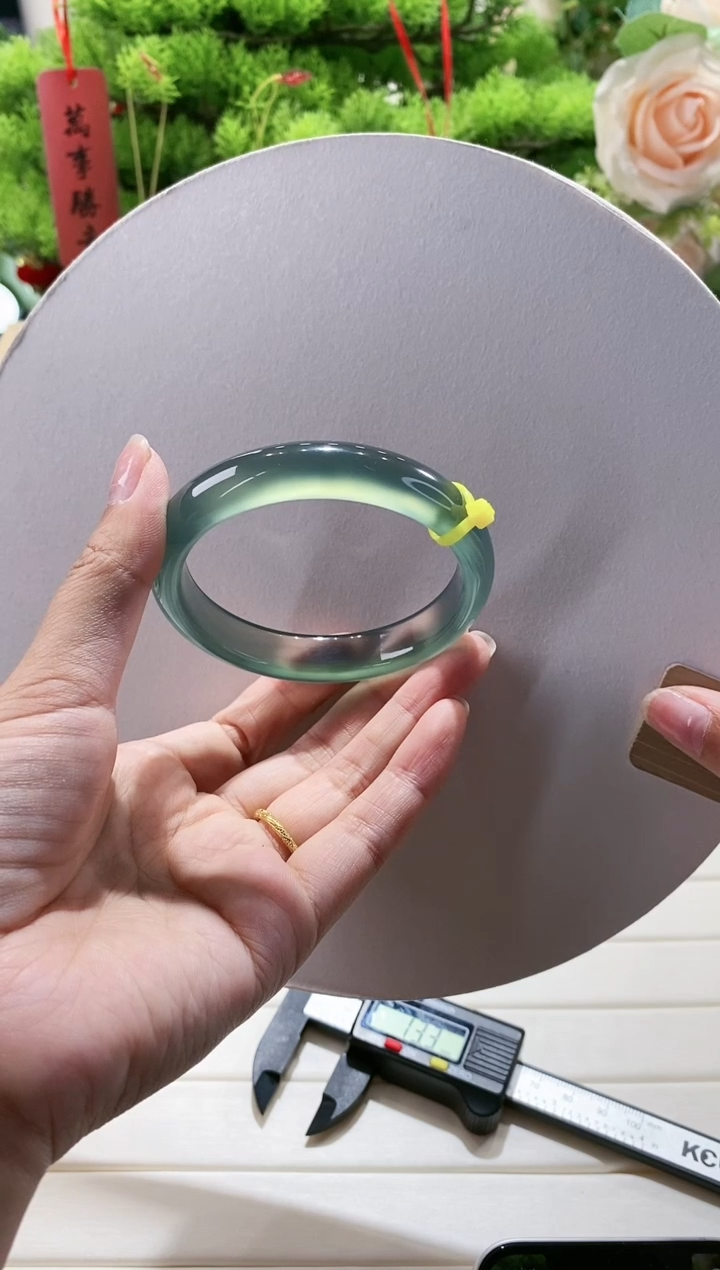 玛瑙/玉髓手镯未镶嵌126-58.4