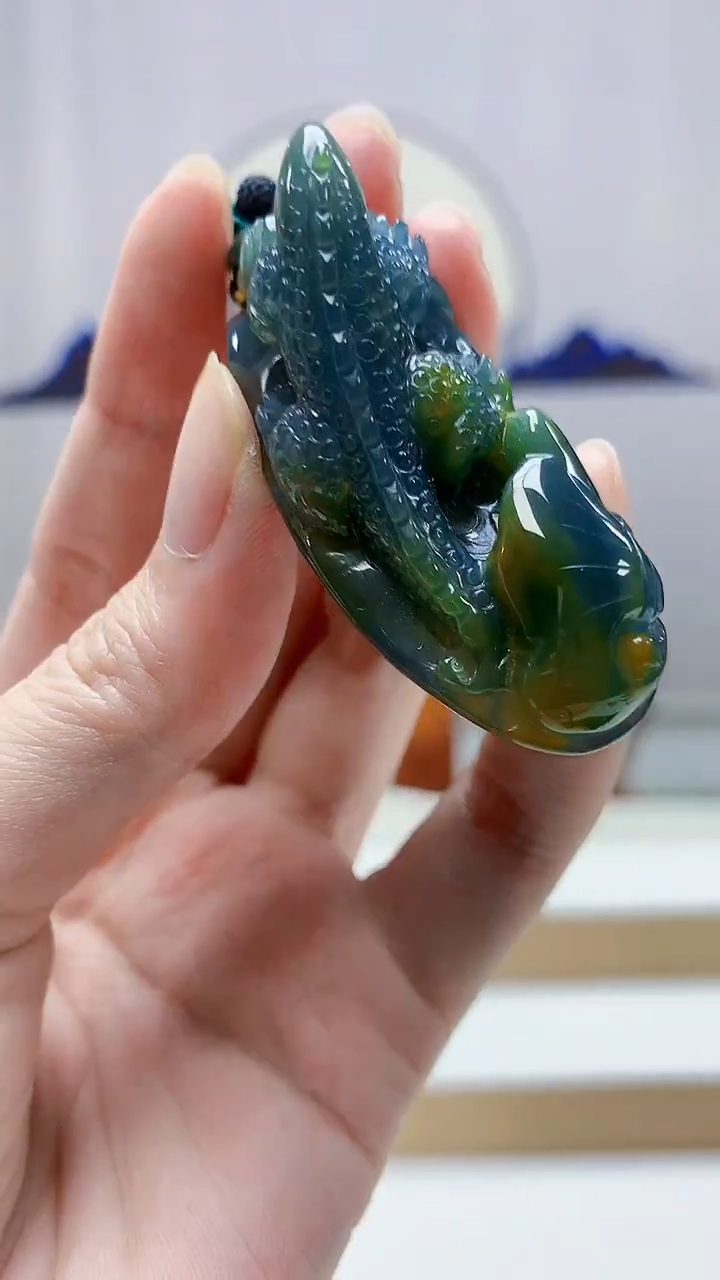 未镶嵌定制翡翠4917zm-毛货挂件139今非昔比