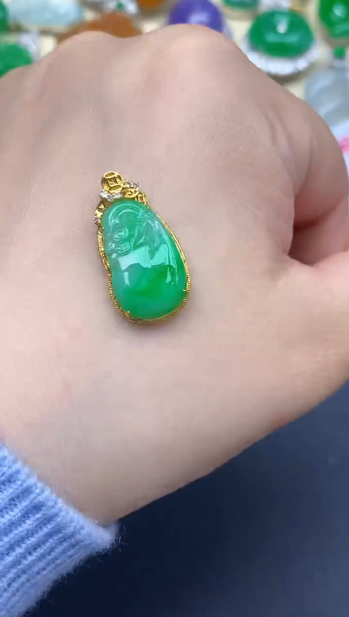 颈饰18K金镶嵌翡翠134-中国好珍宝