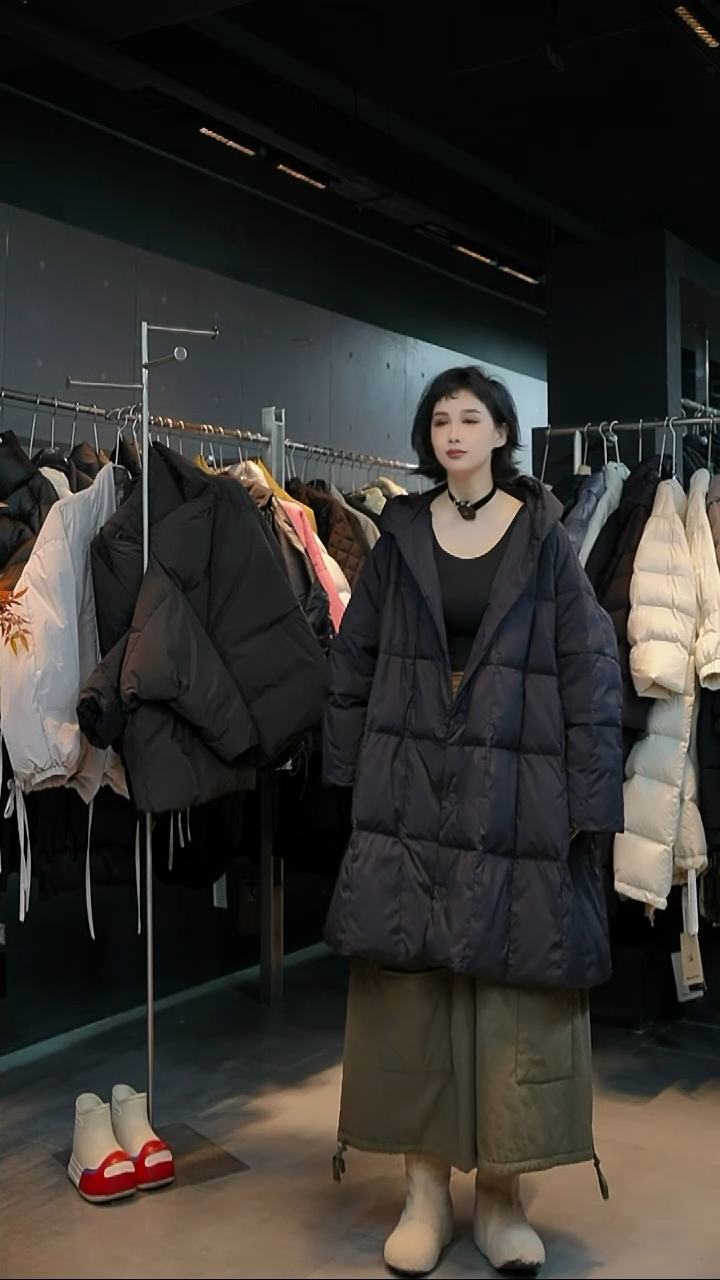 黑色羽绒外套黑色羽绒外套