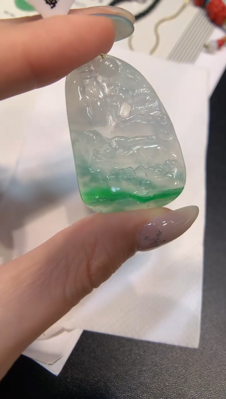 颈饰未镶嵌翡翠观音