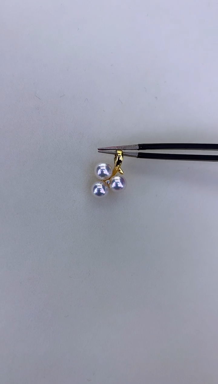 18K金镶嵌DA海水珍珠 GD167 5-6 钻石三叶草吊坠赠银链