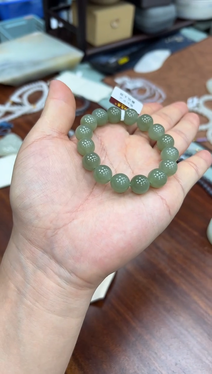 颈饰未镶嵌和田玉手串12mm