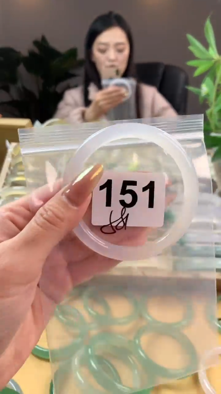 【闪购商品】玛瑙/玉髓手镯未镶嵌151