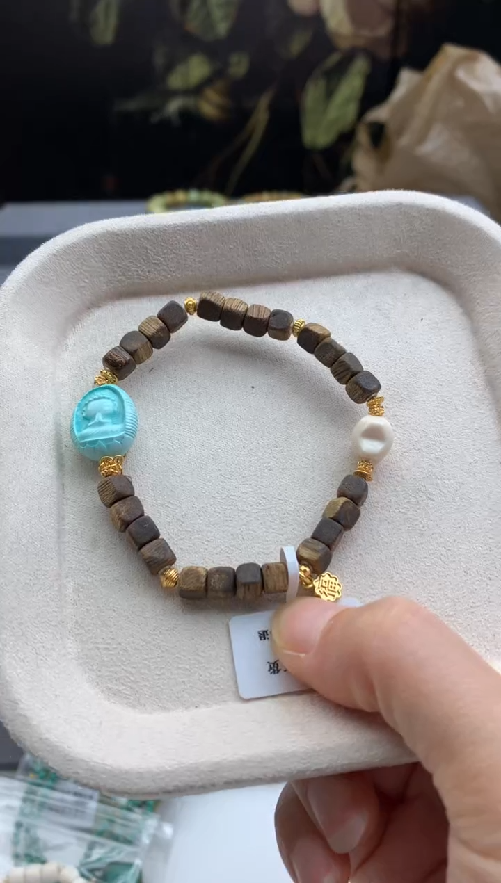 未镶嵌绿松石手串茜.H53