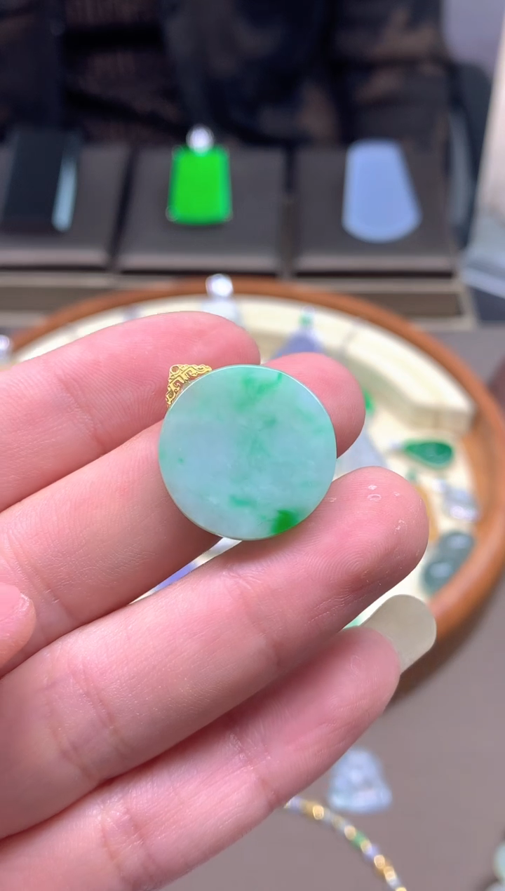 【闪购商品】翡翠颈饰18K金镶嵌挂件