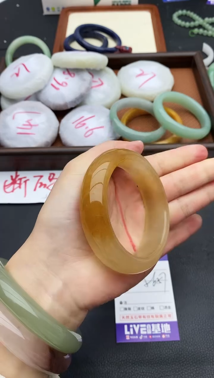 未镶嵌手镯石英质玉119+56/57