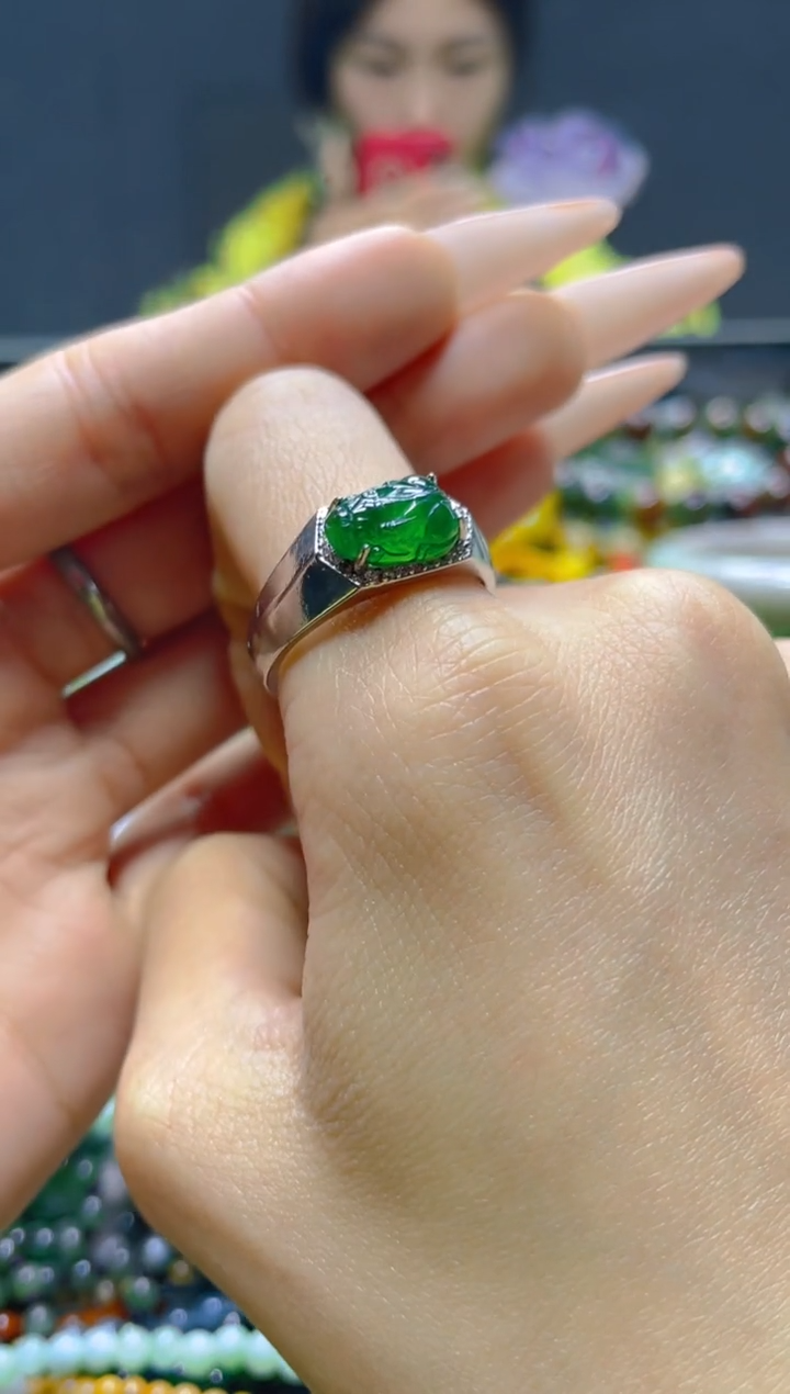 颈饰未镶嵌翡翠/G/翡翠A货，一件也是批发价