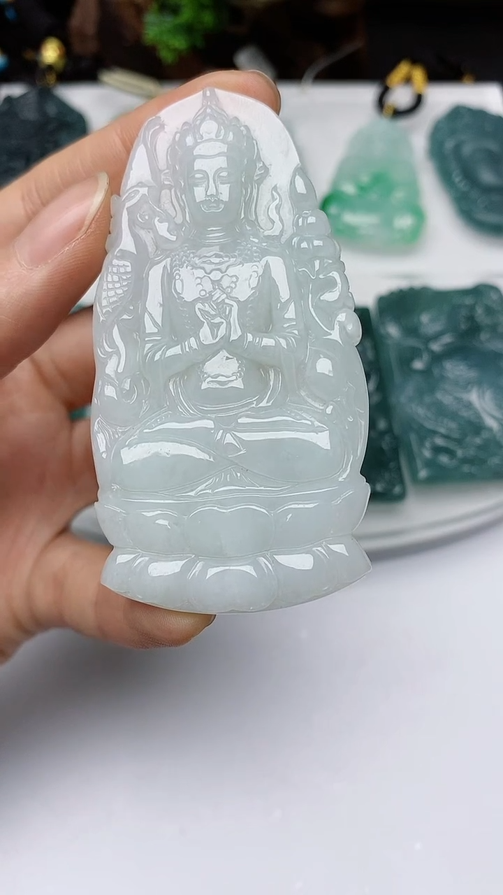 【闪购商品】翡翠颈饰未镶嵌