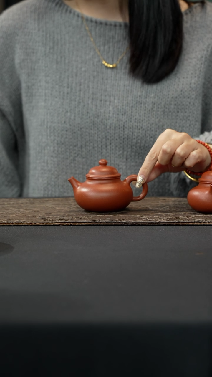 【闪购商品】紫砂茶壶红降坡容天壶150cc 网孔