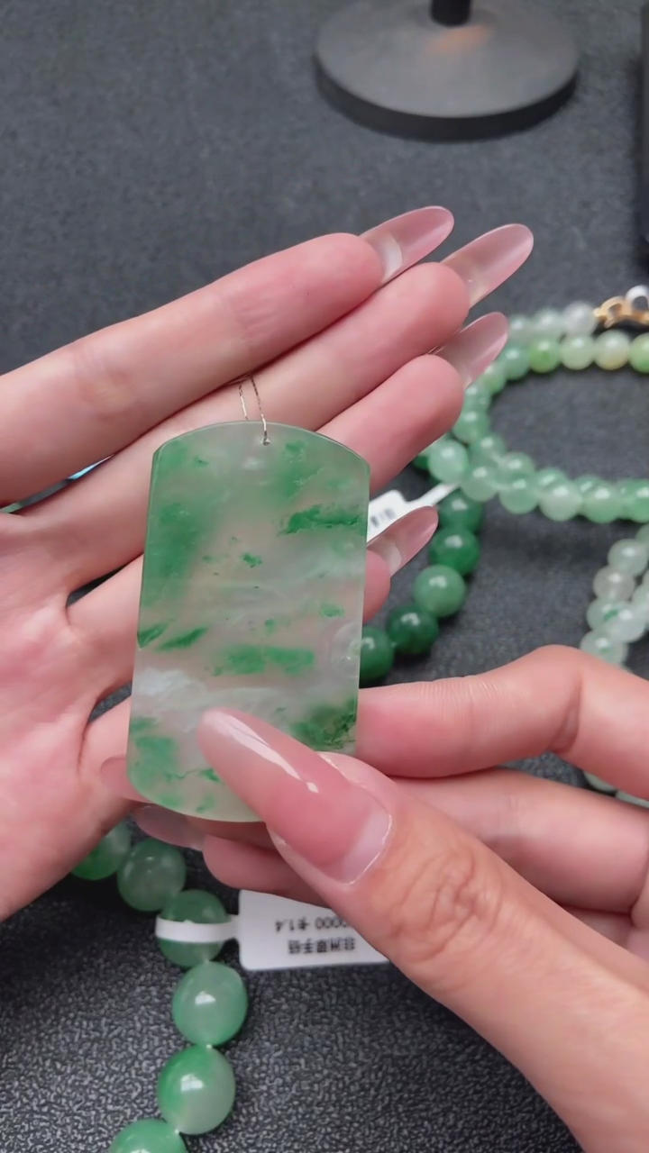 【闪购商品】石英质玉吊坠(不含链)未镶嵌无事牌
