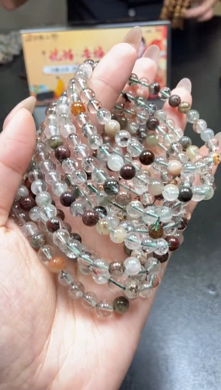 【闪购商品】水晶手串未镶嵌水晶42多样性发一