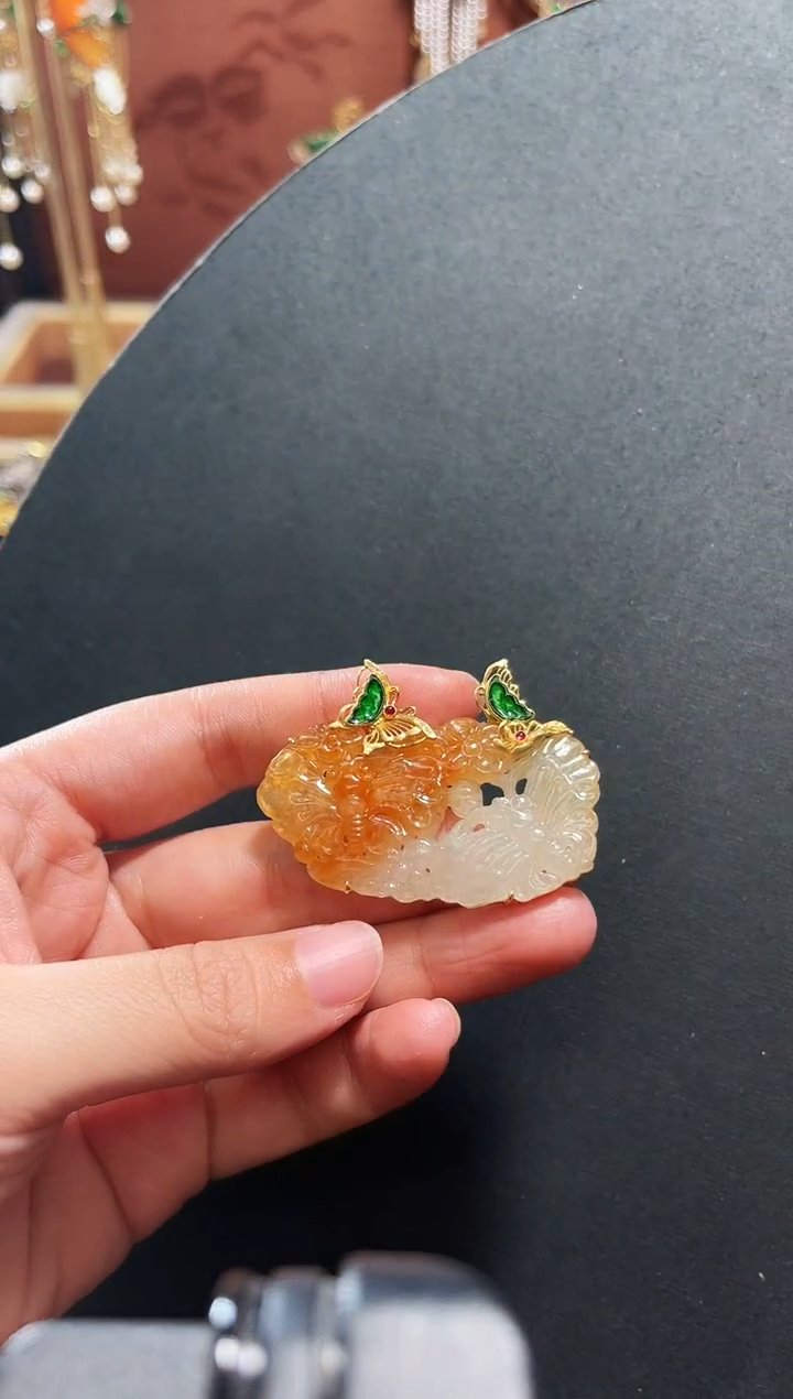 【闪购商品】翡翠吊坠(不含链)18K金镶嵌胸针支持48小时鉴赏