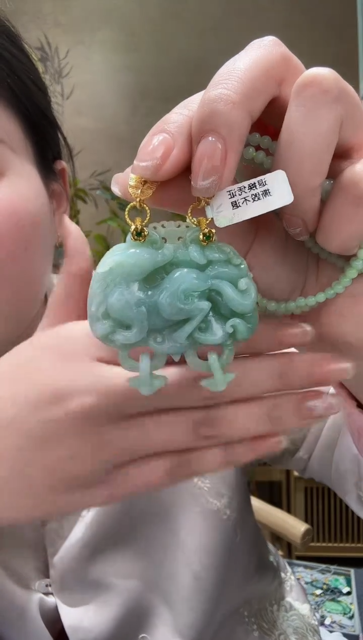 【闪购商品】翡翠颈饰未镶嵌吊坠