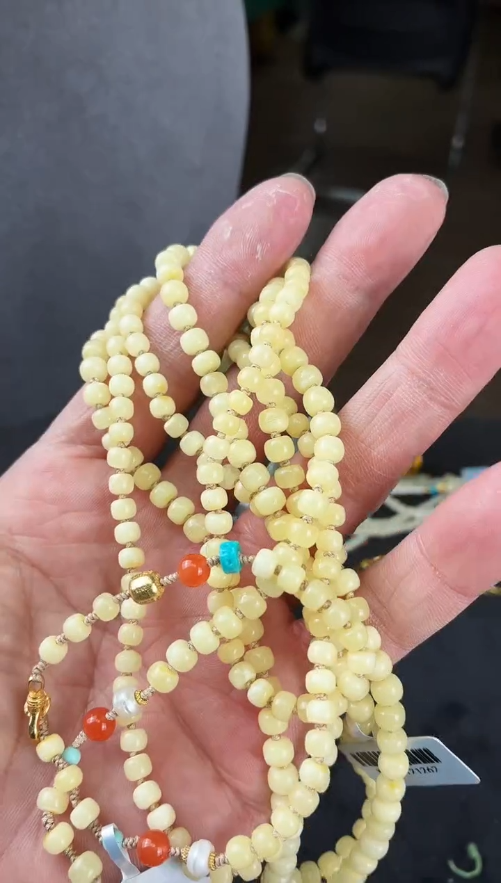 蜜蜡颈饰未镶嵌70