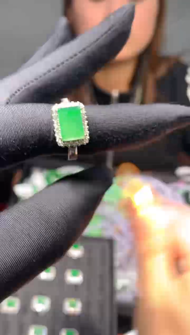 【闪购商品】定制翡翠未镶嵌30定制翡翠-多样性发货（发其一）