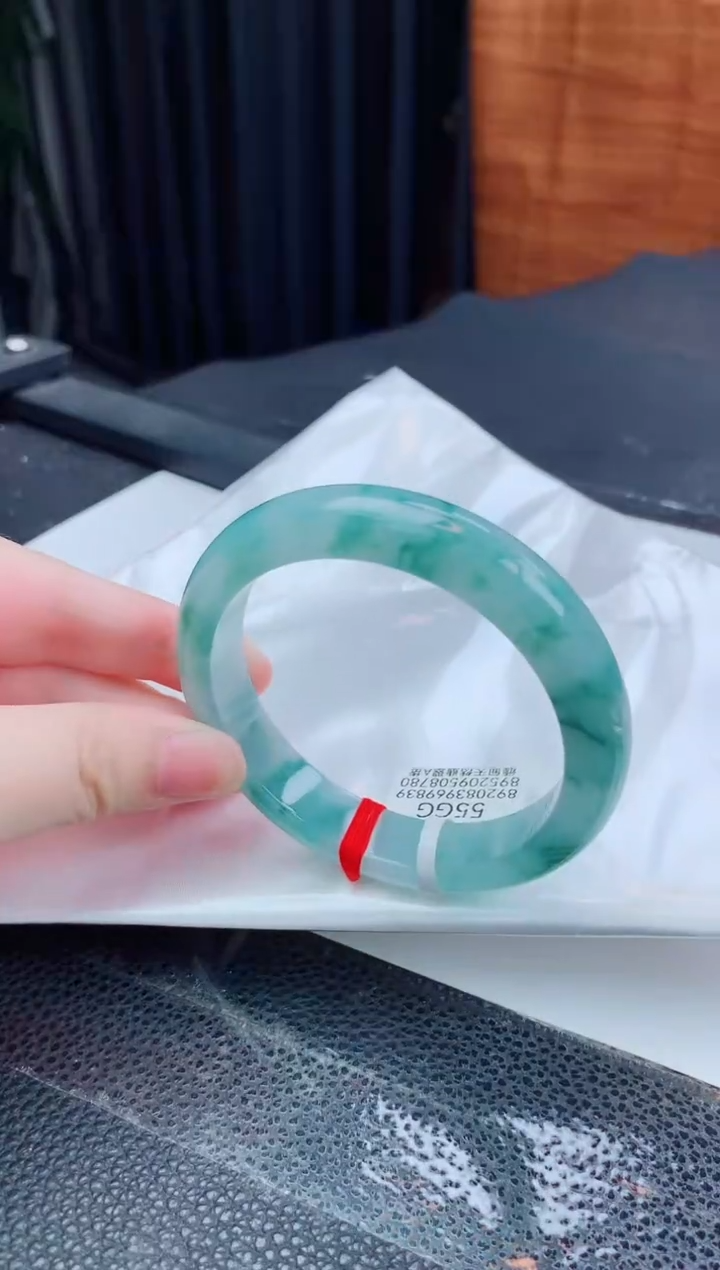翡翠手镯未镶嵌缅甸天然翡翠A货手镯