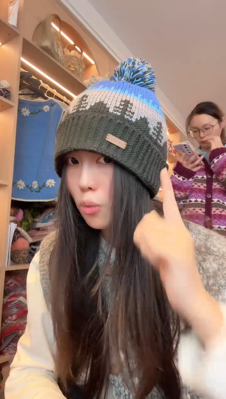 羊毛灰蓝翻边羊毛帽