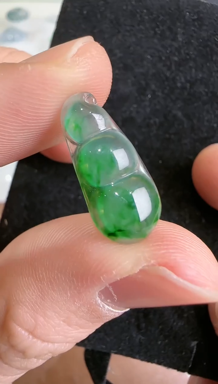 【闪购商品】翡翠吊坠(不含链)未镶嵌··