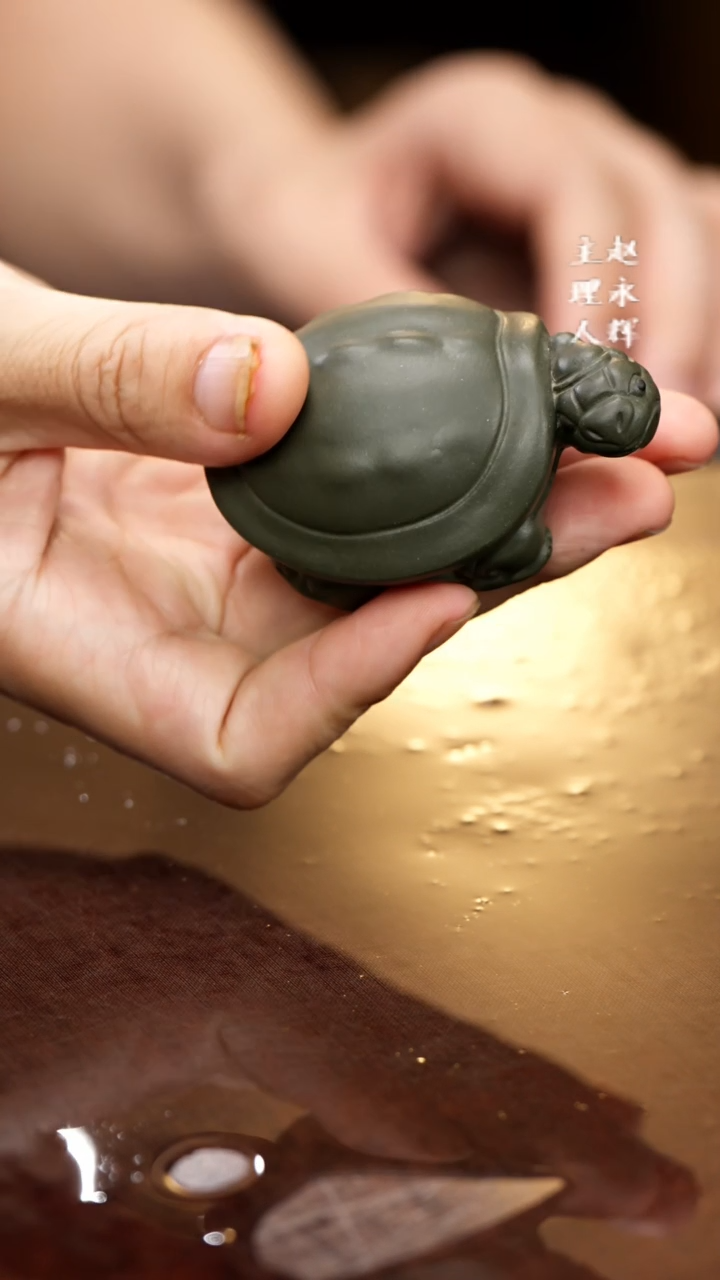 紫砂茶宠回头龟，，。