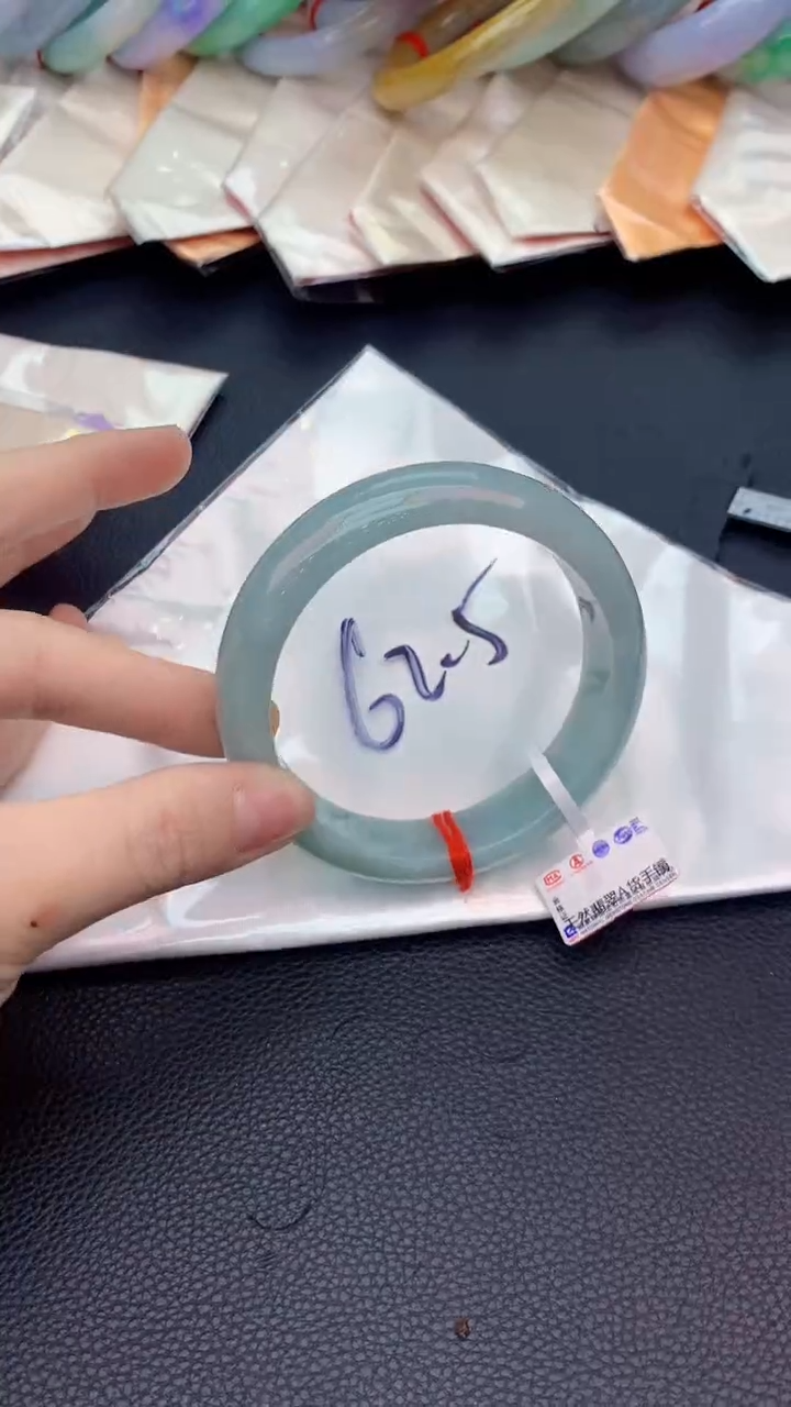 【闪购商品】翡翠手镯未镶嵌0163048193