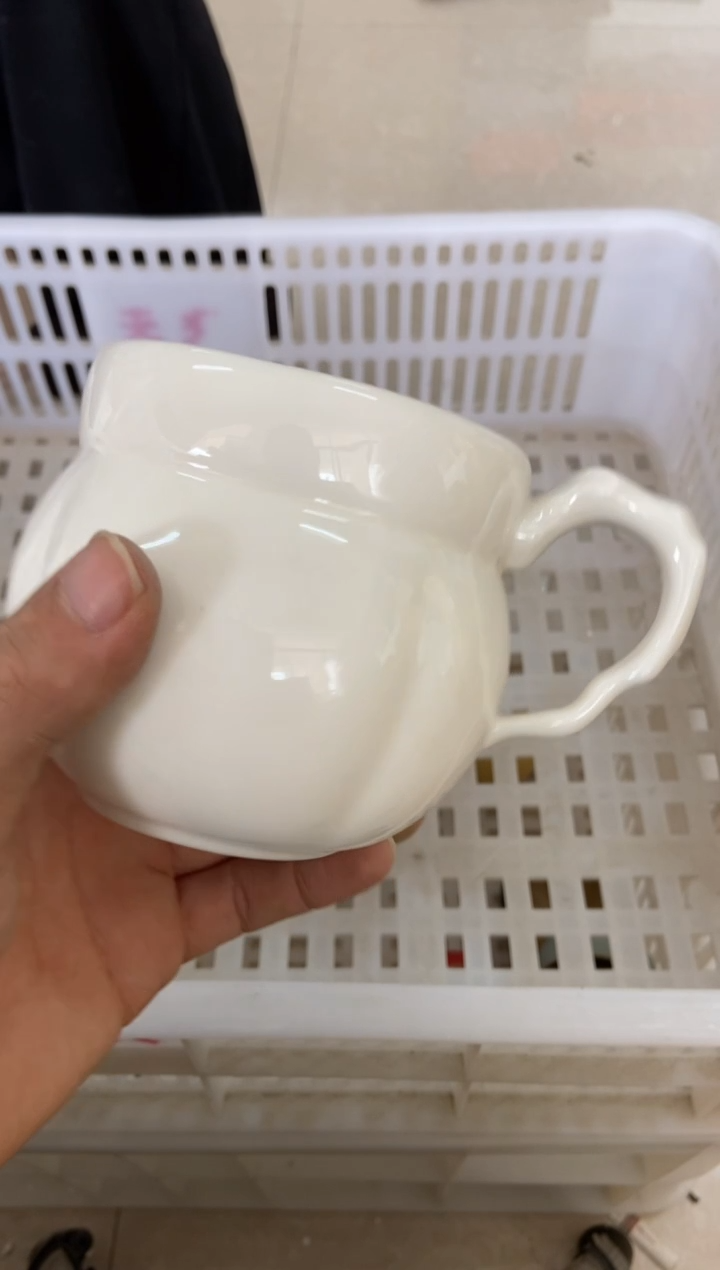 杯无运费险有瑕疵的摄影的产品有使用过的痕迹有点脏介意勿拍