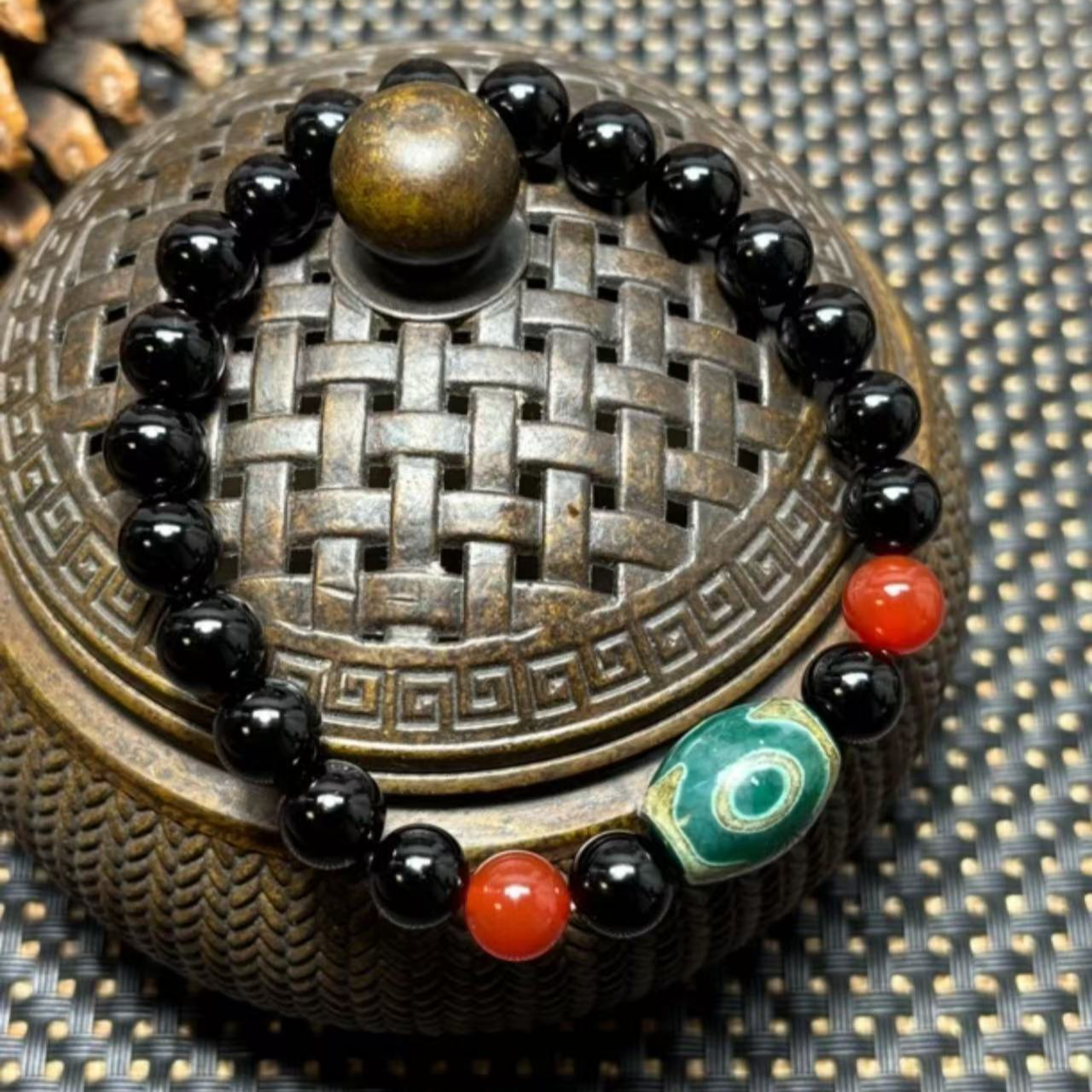 【国泰】高端玛瑙三眼珠珠手串