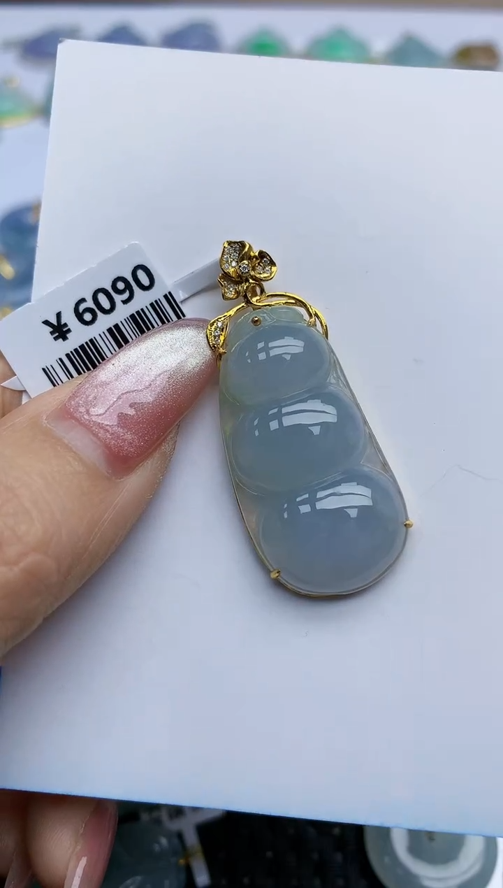 【闪购商品】翡翠挂件18K金镶嵌天然翡翠A货