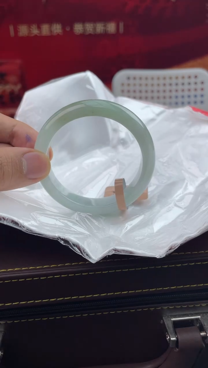 【闪购商品】翡翠手镯未镶嵌13翡翠手镯