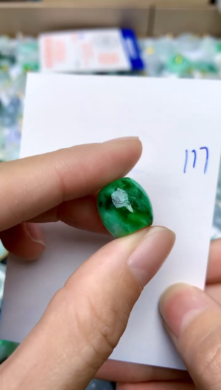 【闪购商品】翡翠颈饰未镶嵌177天然A货翡翠