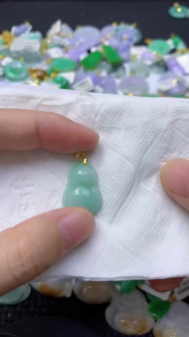 颈饰未镶嵌翡翠天然缅甸翡翠A货