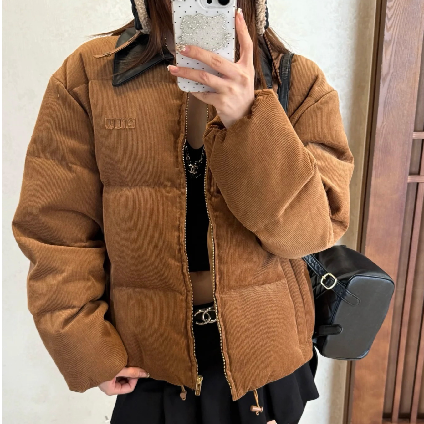 25新款徽标刺绣棕色灯芯绒高克重羽绒服时尚潮流男女同款