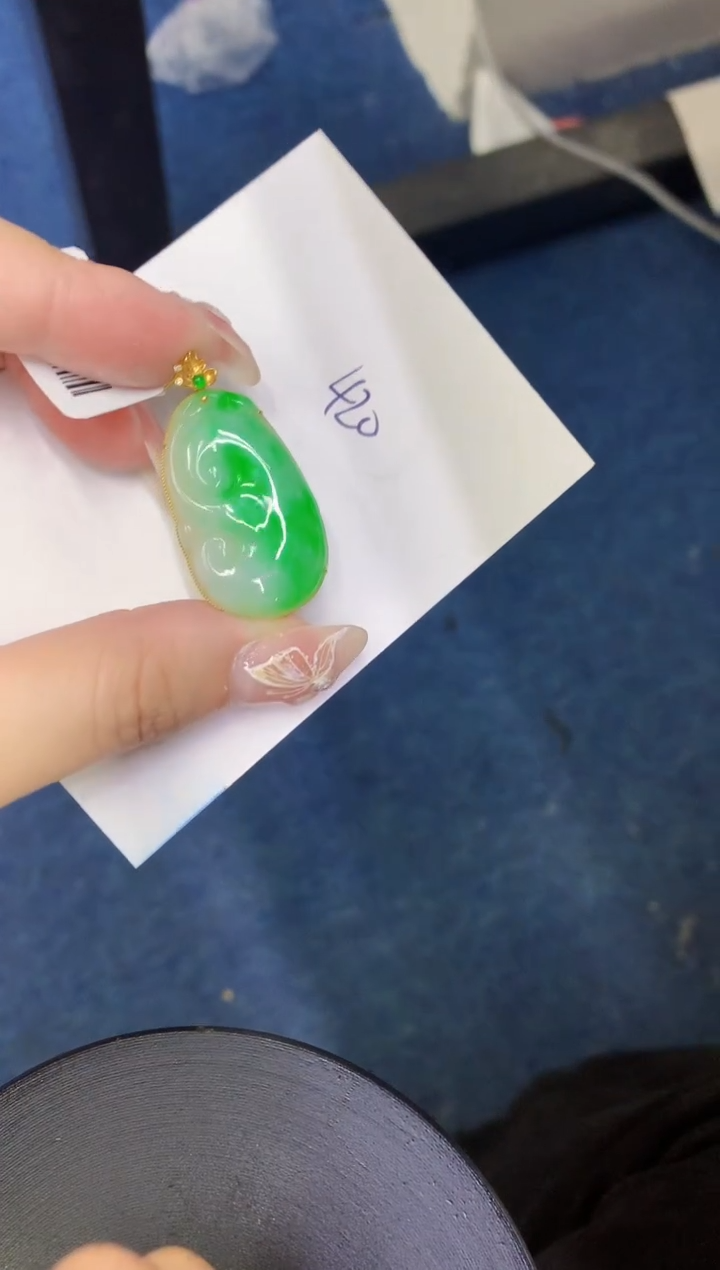 【闪购商品】翡翠颈饰18K金镶嵌0000000000