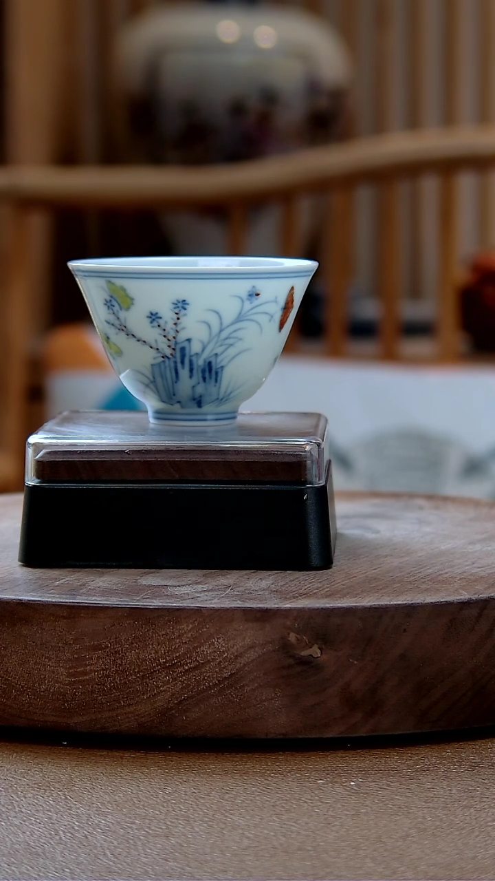 【闪购商品】闻新草堂斗彩三秋杯。。。。