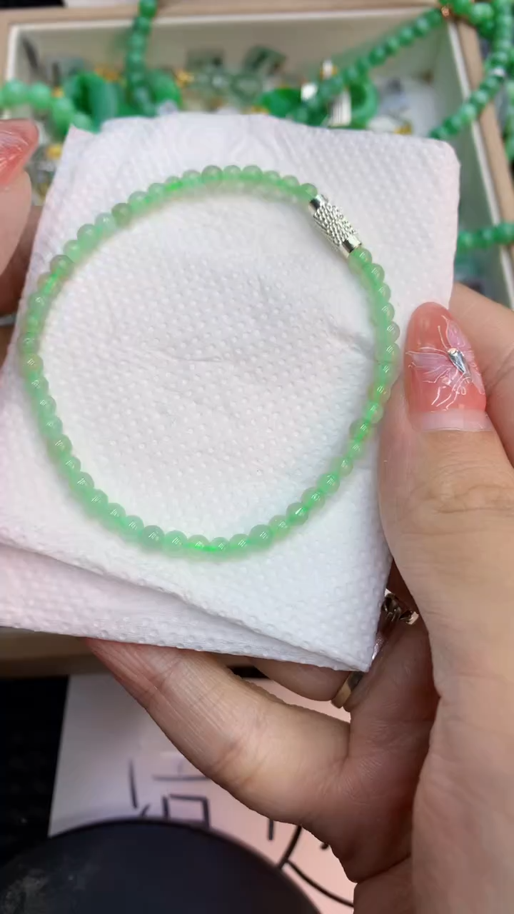 颈饰未镶嵌翡翠1