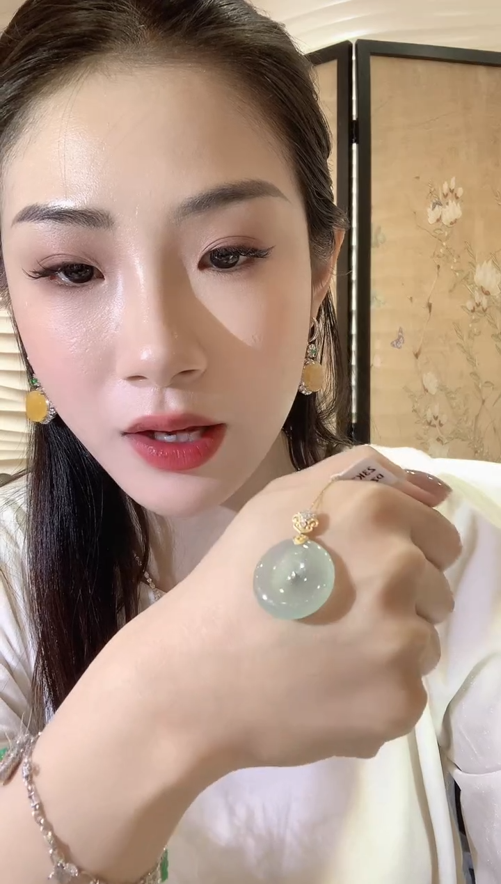 【闪购商品】翡翠吊坠(不含链)18K金镶嵌C29