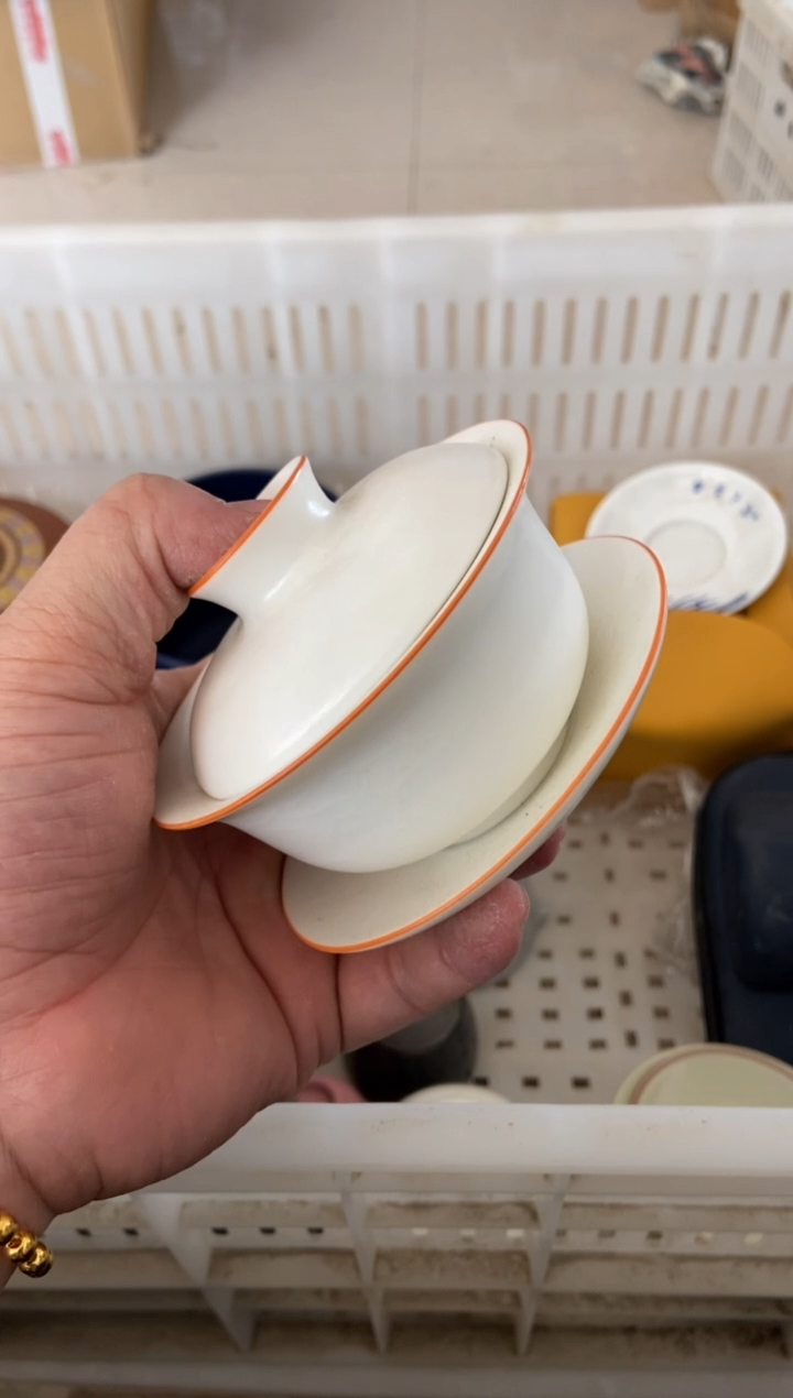 杯无运费险有瑕疵的摄影的产品有使用过的痕迹有点脏介意勿拍