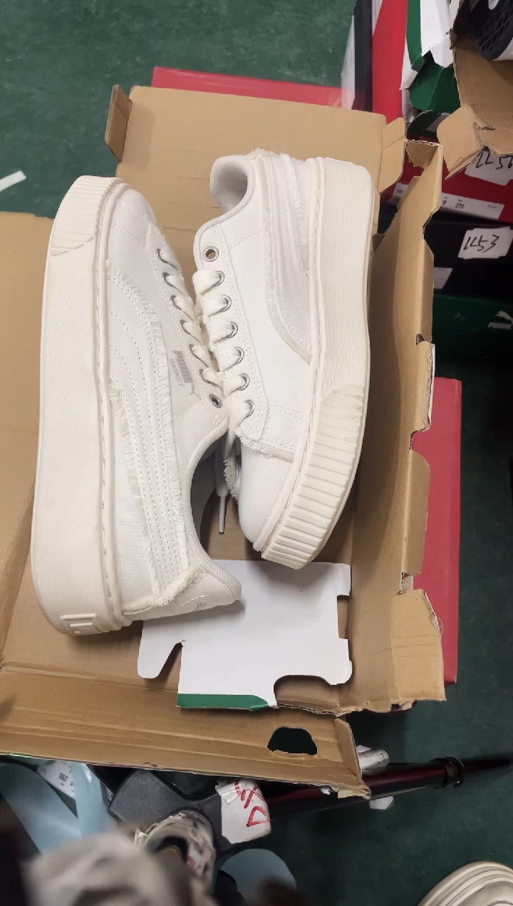 彪马时尚休闲运动鞋38M    MM56