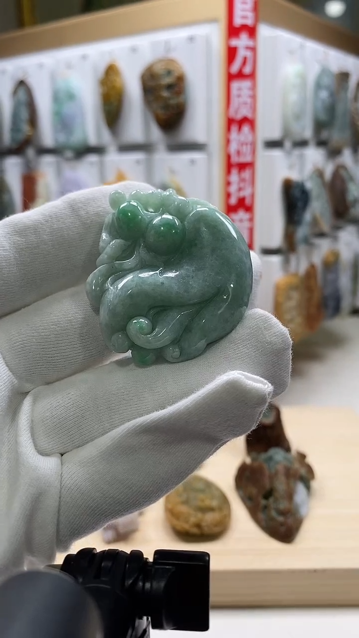 颈饰未镶嵌翡翠老三翡翠2025/11/25