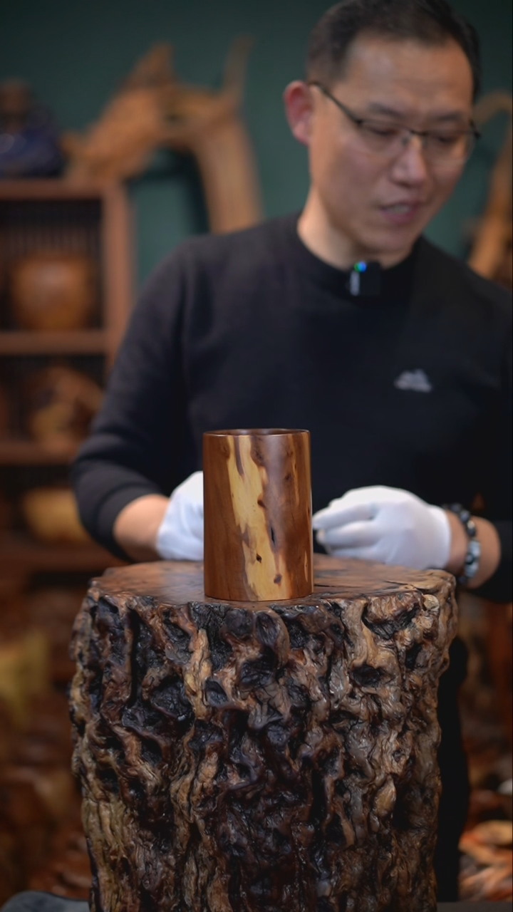 【闪购商品】枣木雷击枣木笔筒