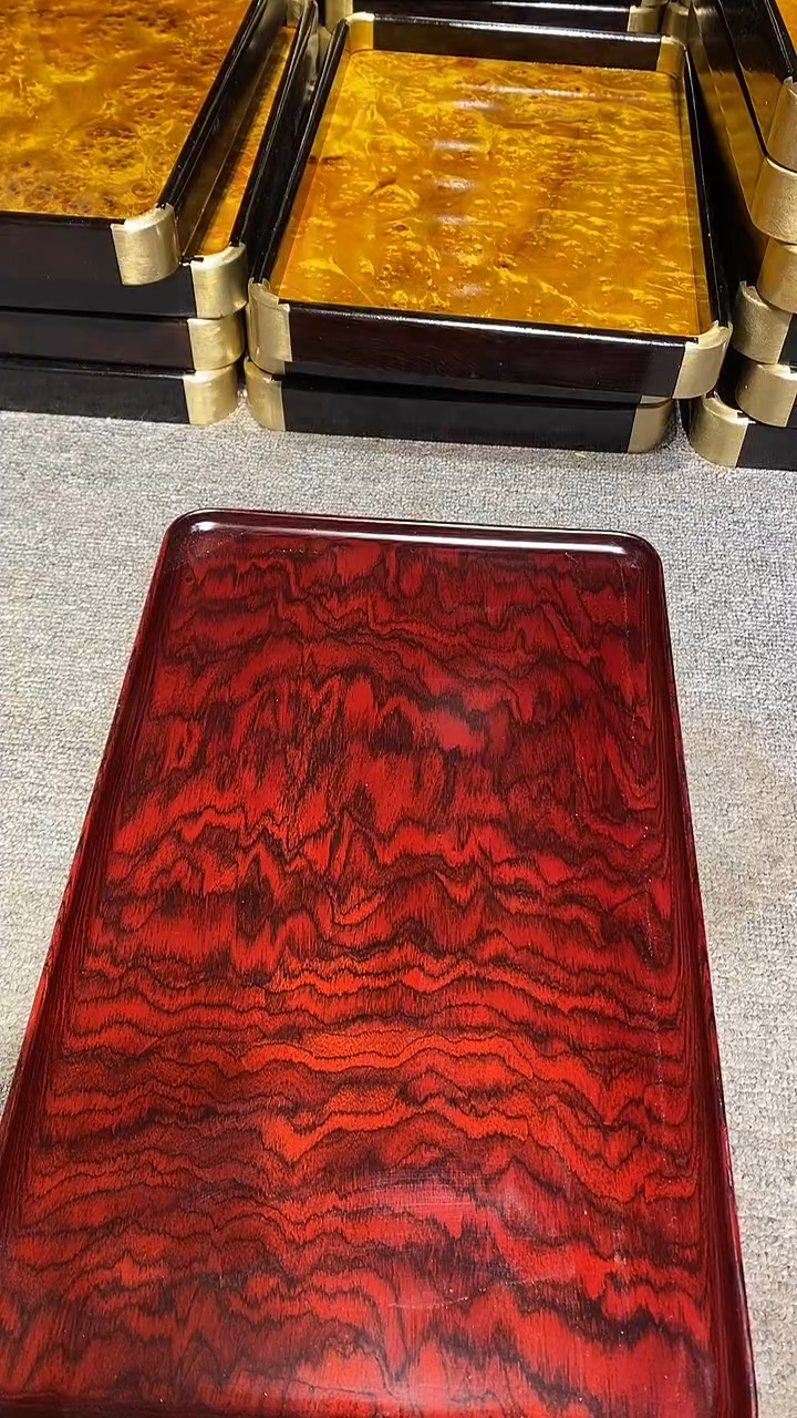 木木雕款西*狼大茶盘一个