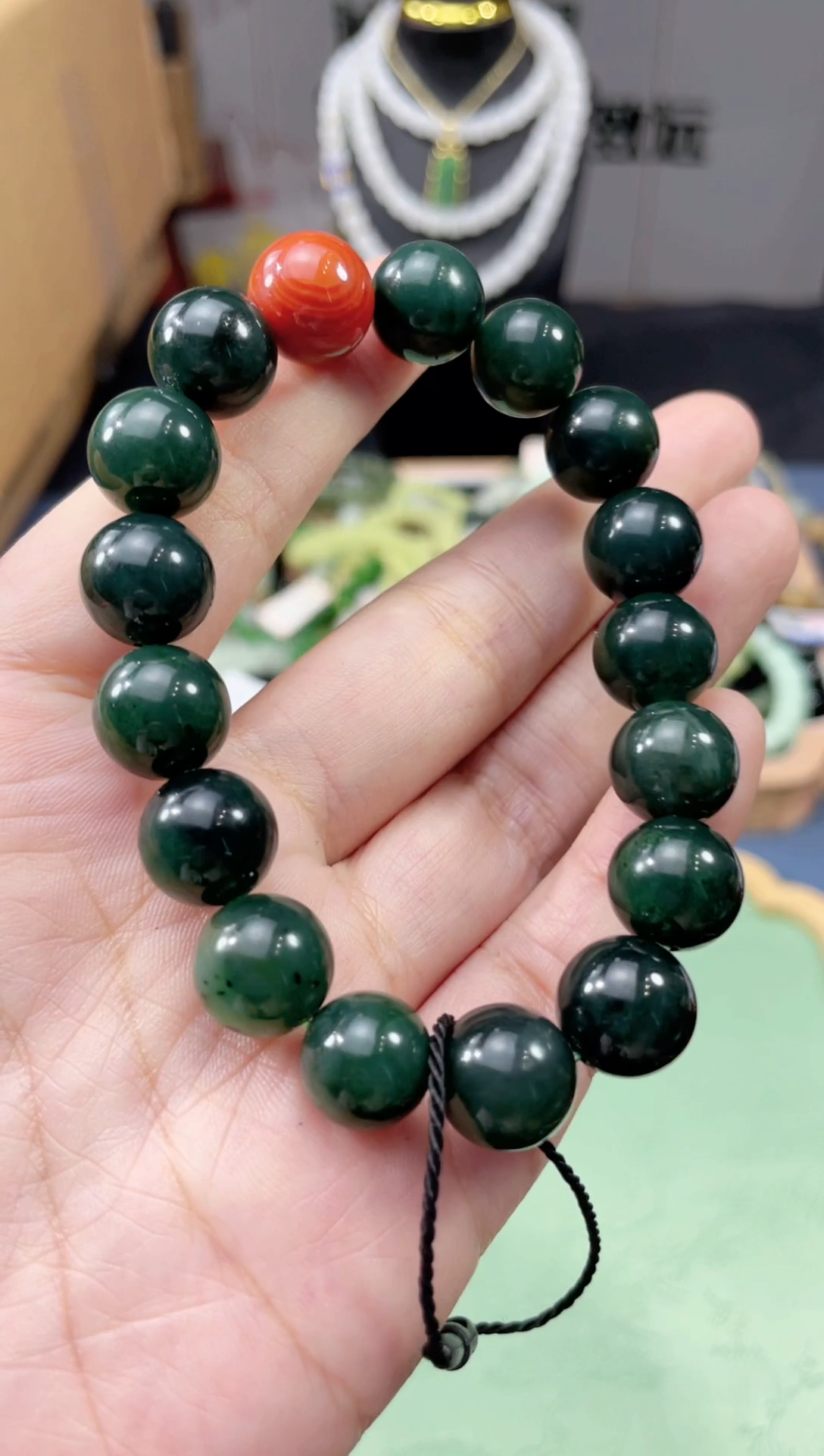 未镶嵌手串和田玉（碧玉）手串