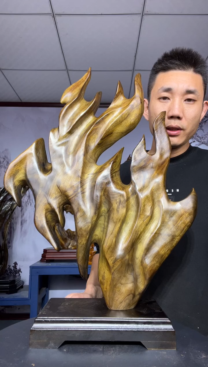 金丝楠木雕款橙**娘金丝楠木工艺品摆件