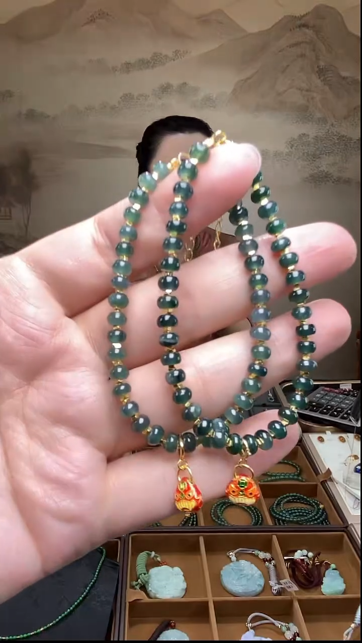 未镶嵌手链翡翠多样性发货发其一
