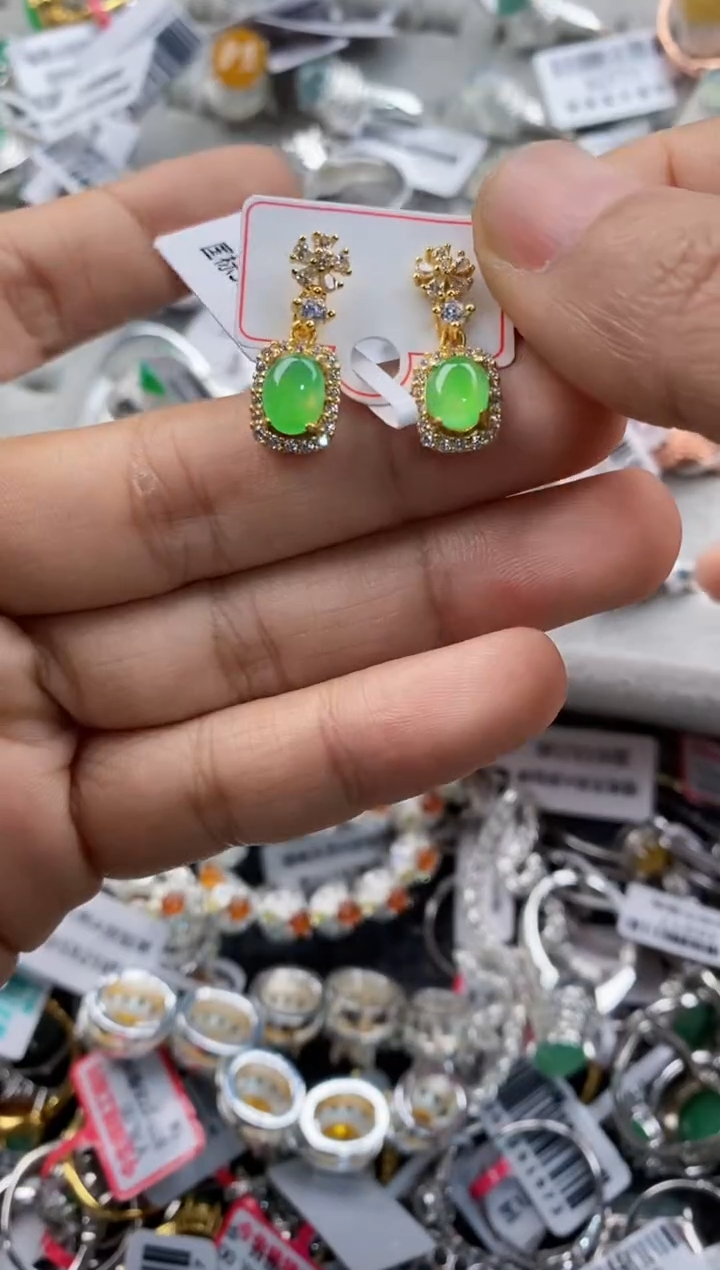 未镶嵌戒指翡翠333    5