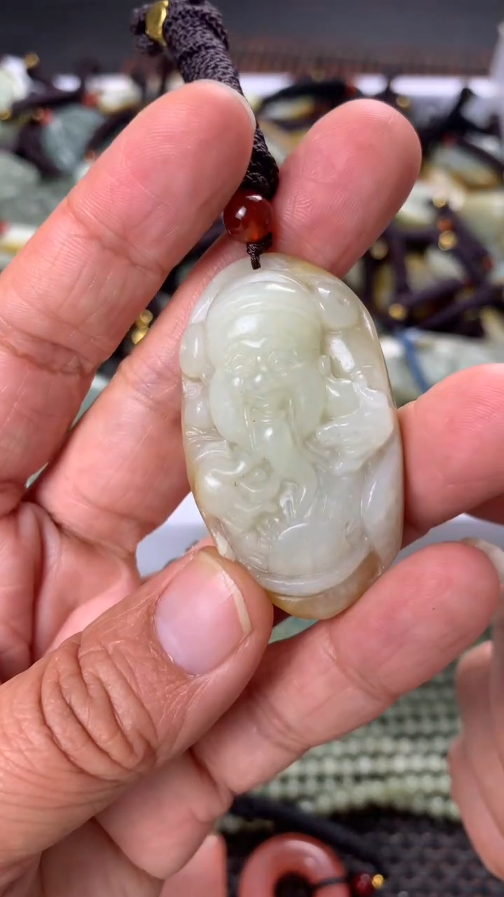 【闪购商品】和田玉颈饰未镶嵌多样性发货没有证书拍一发一有瑕